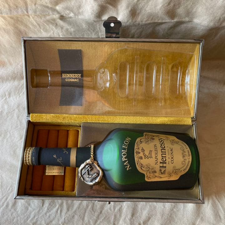 未開栓 ナポレオン NAPOLEON HENNESSY COGNAC 箱付き