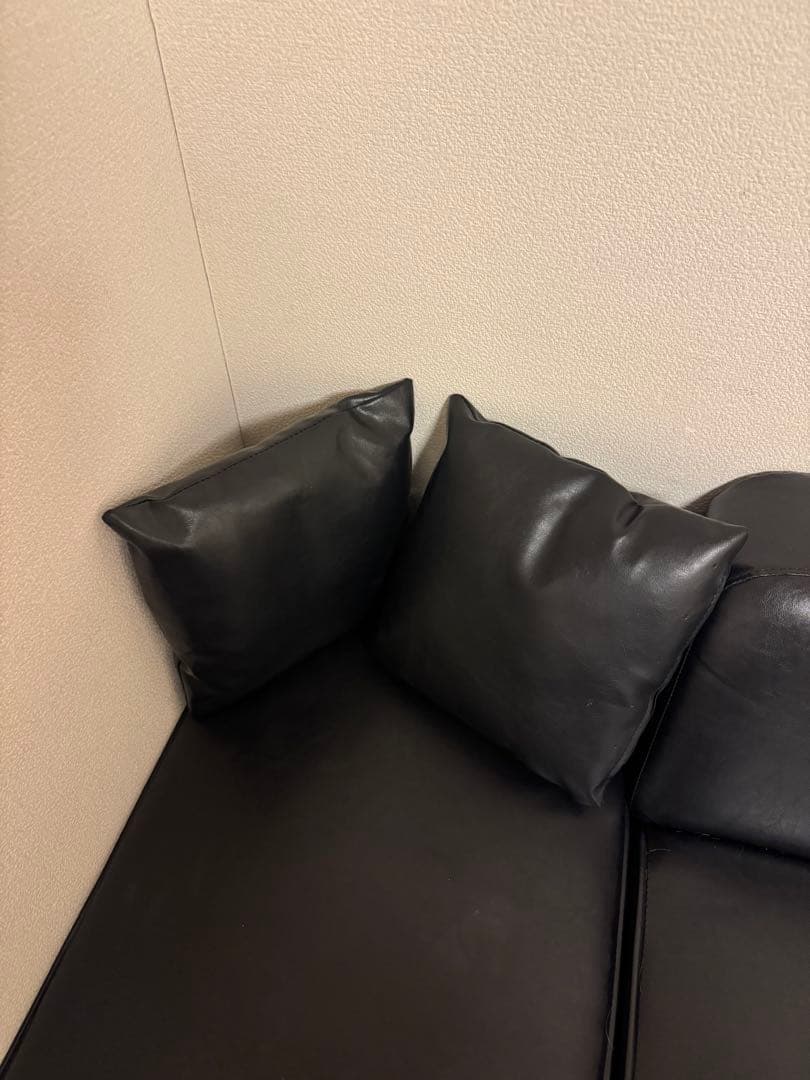 L字型ソファ 合成皮革 クッション付き　カーペット付き