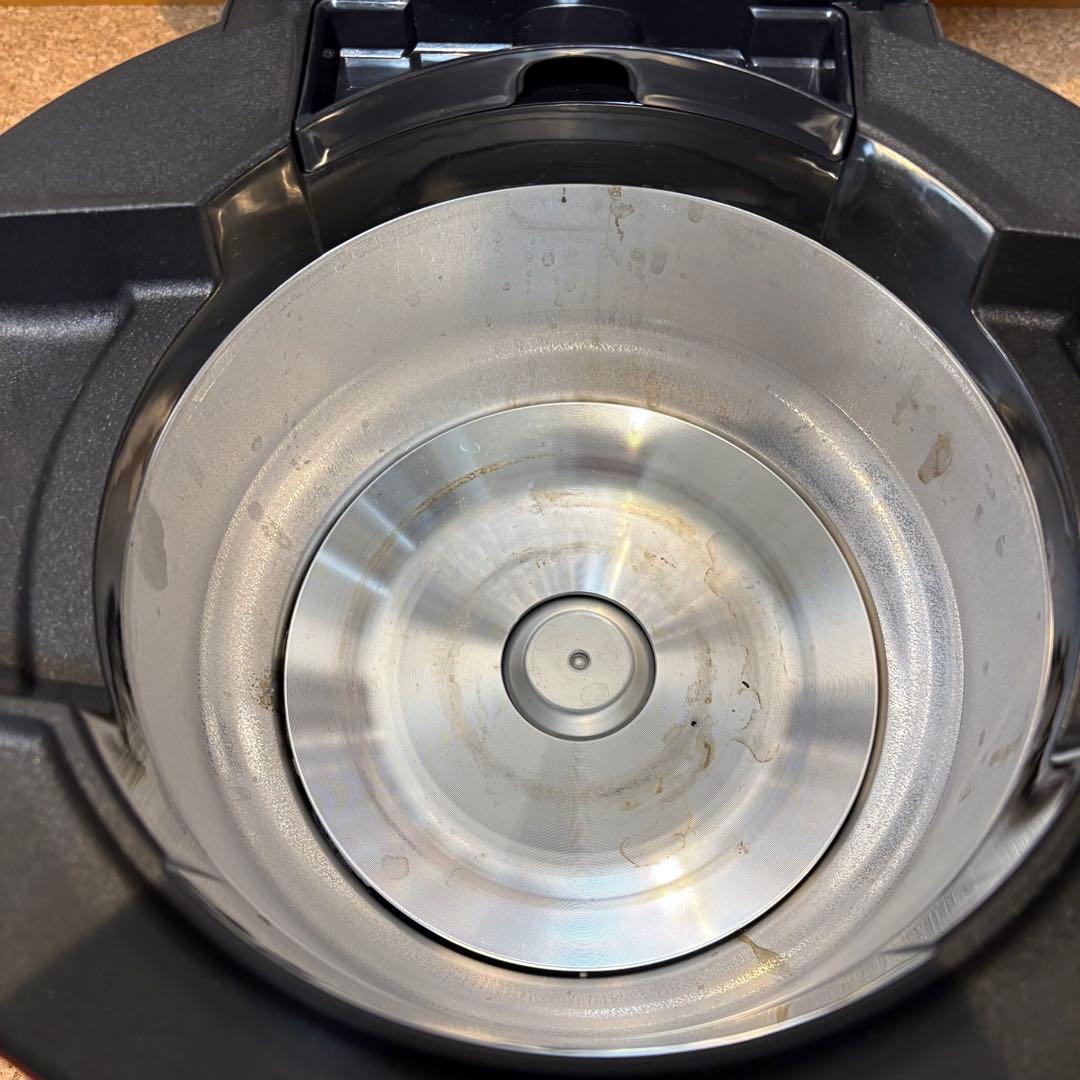 【良品】SHARP ヘルシオホットクック 水なし自動調理鍋 KN-HT99B-R