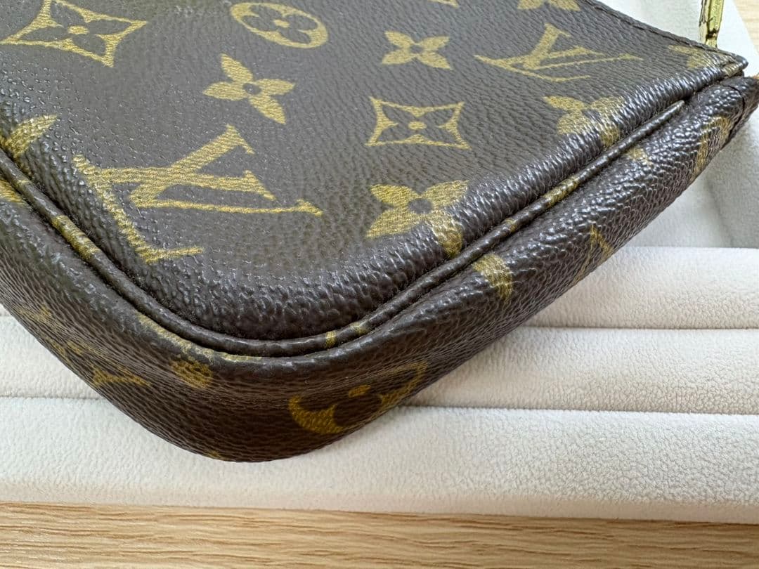 LOUIS VUITTON モノグラム アクセソワール