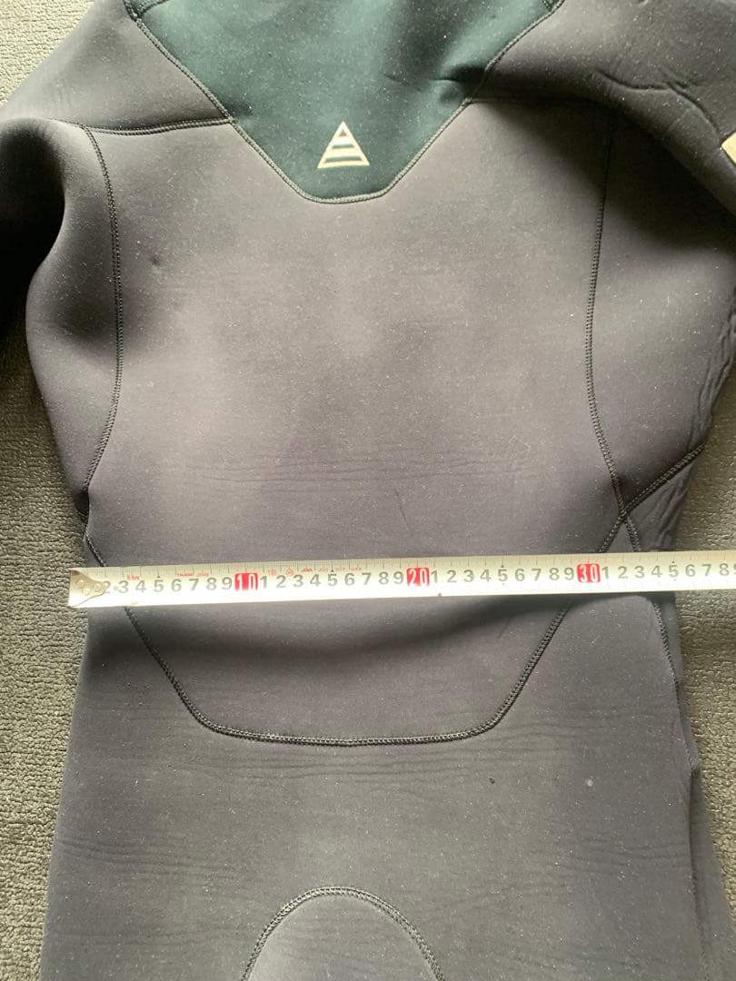 リバーサル　ウエットスーツ　5/3mm Lサイズ