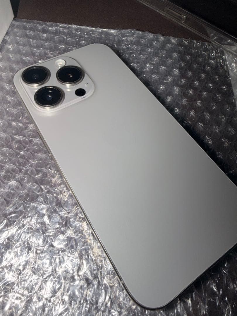 iPhone15pro本体＋箱とクリアケース付き