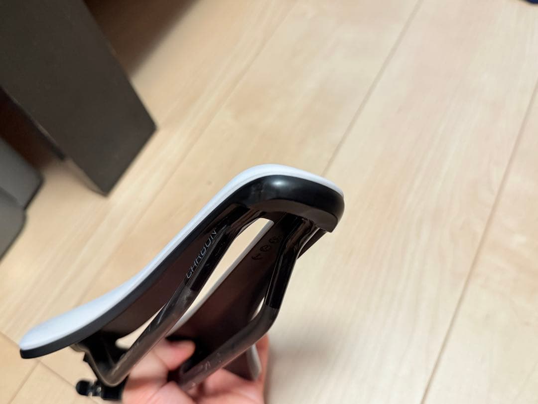 トレック　ボントレガー　AEOLUS PRO サドル　限定色ホワイト145mm