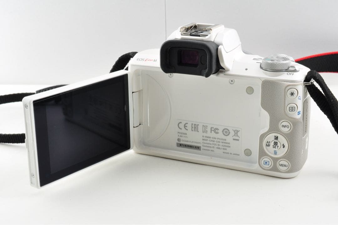 美品 Canon EOS Kiss M レンズキット 自撮りOK Wifi搭載