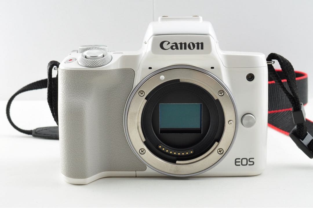 美品 Canon EOS Kiss M レンズキット 自撮りOK Wifi搭載