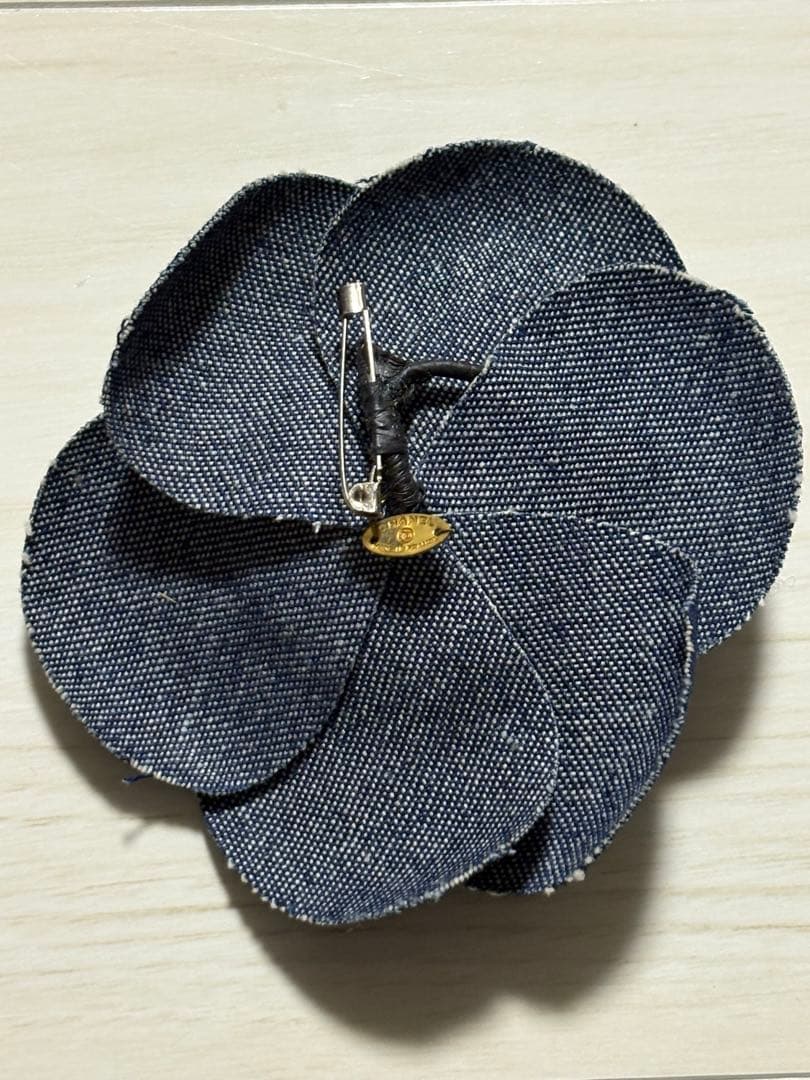 CHANEL デニム ブローチ ネイビー