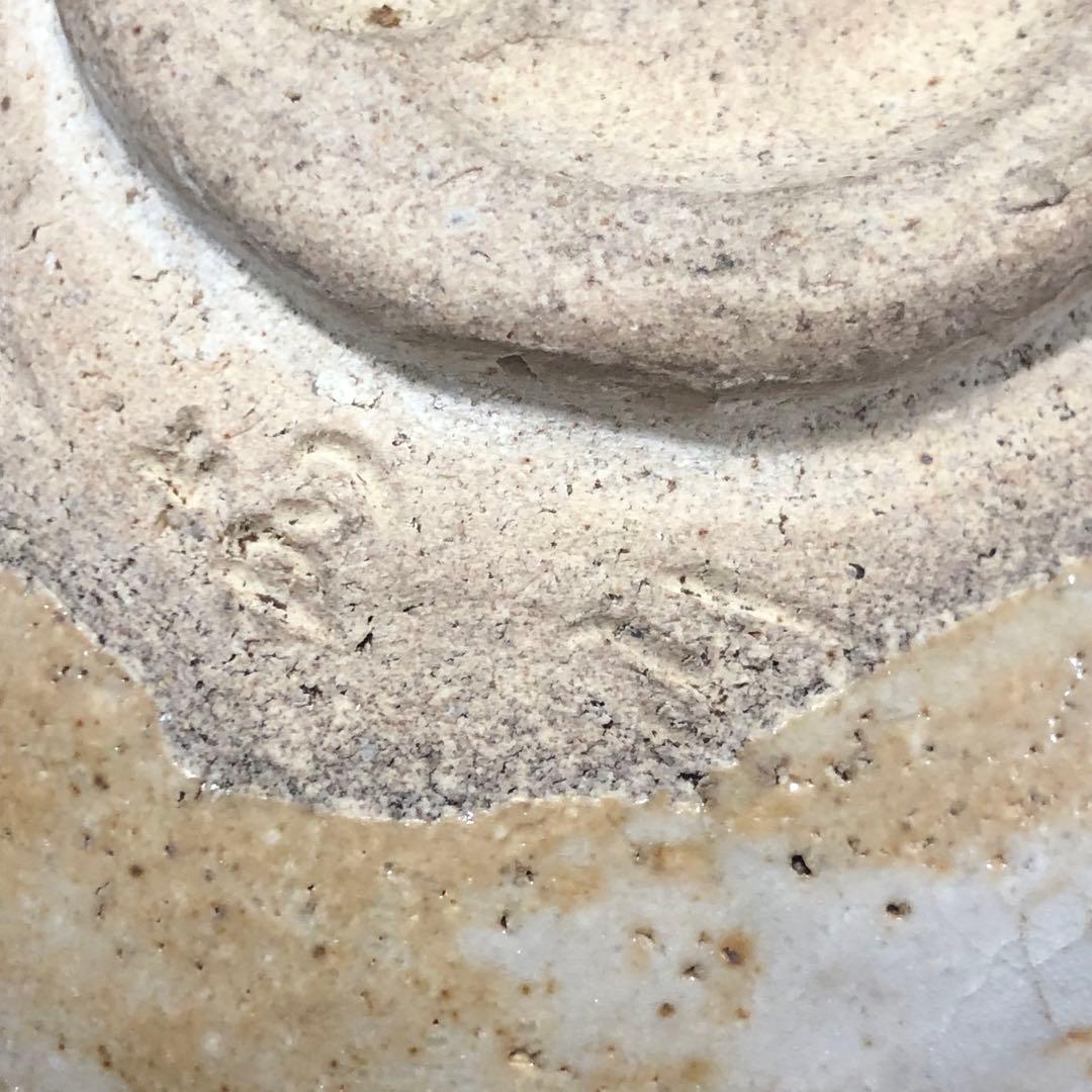 美しい古美術◾️蔵から丸みのある可愛らしい抹茶茶碗が出て来ました。茶道具、花道具