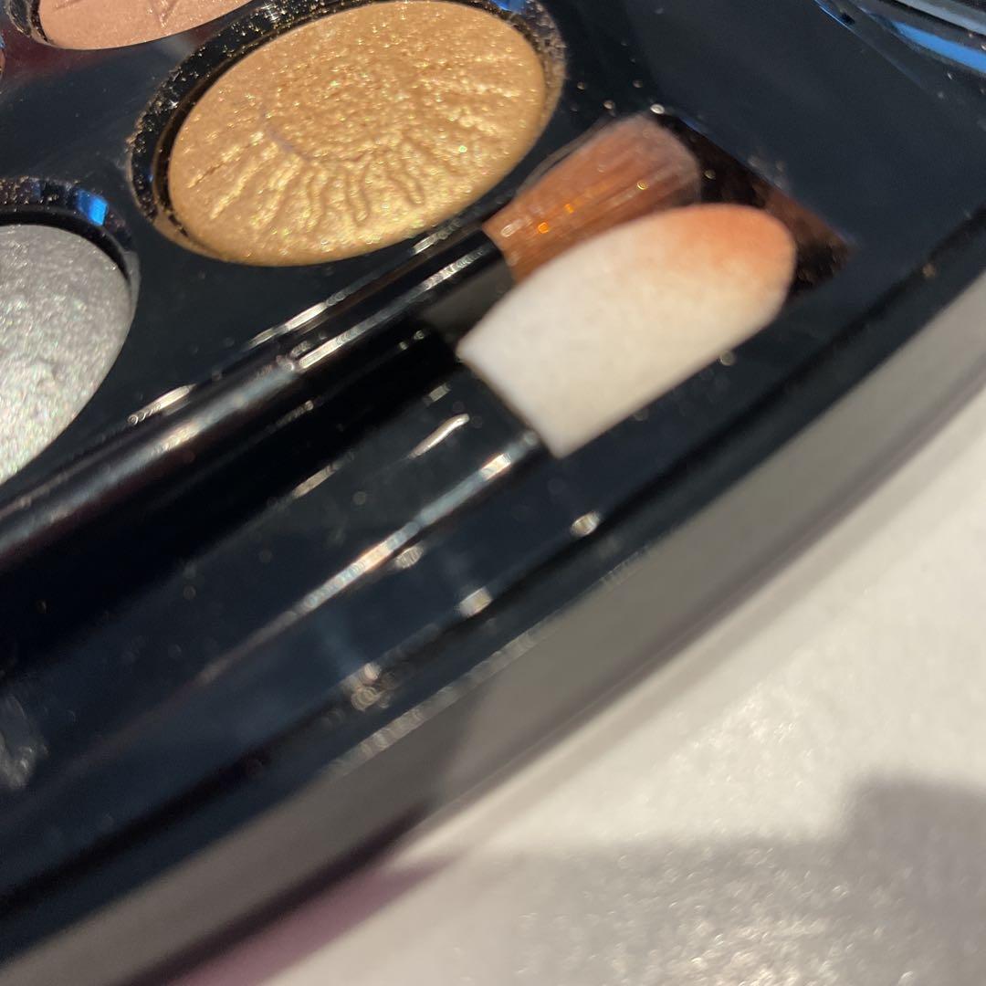 CHANEL レ キャトル オンブル ブトン 229 ブトン ステレール