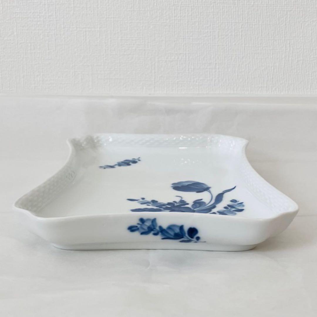   角皿スクエアプレート　ブルーフラワーカーブ