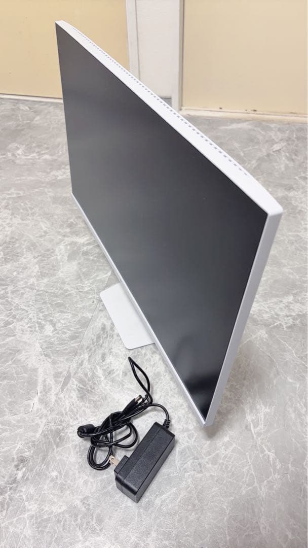 美品　KTC 23.8インチ ゲーミングモニター 180Hz ホワイト　白