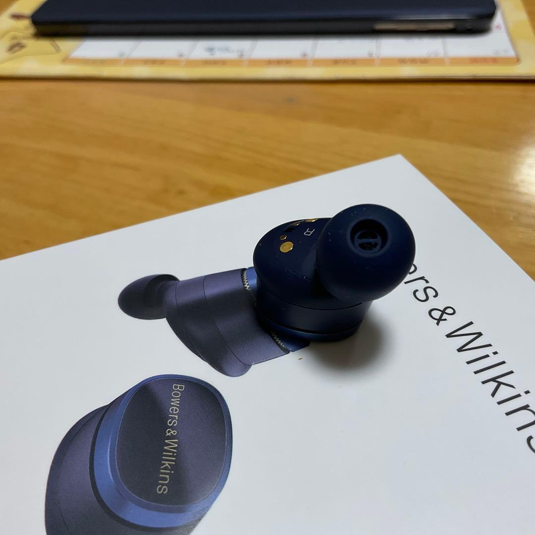 Bowers&WilknsPi8バウワースアンドウィルキンス　ワイヤレスイヤホン