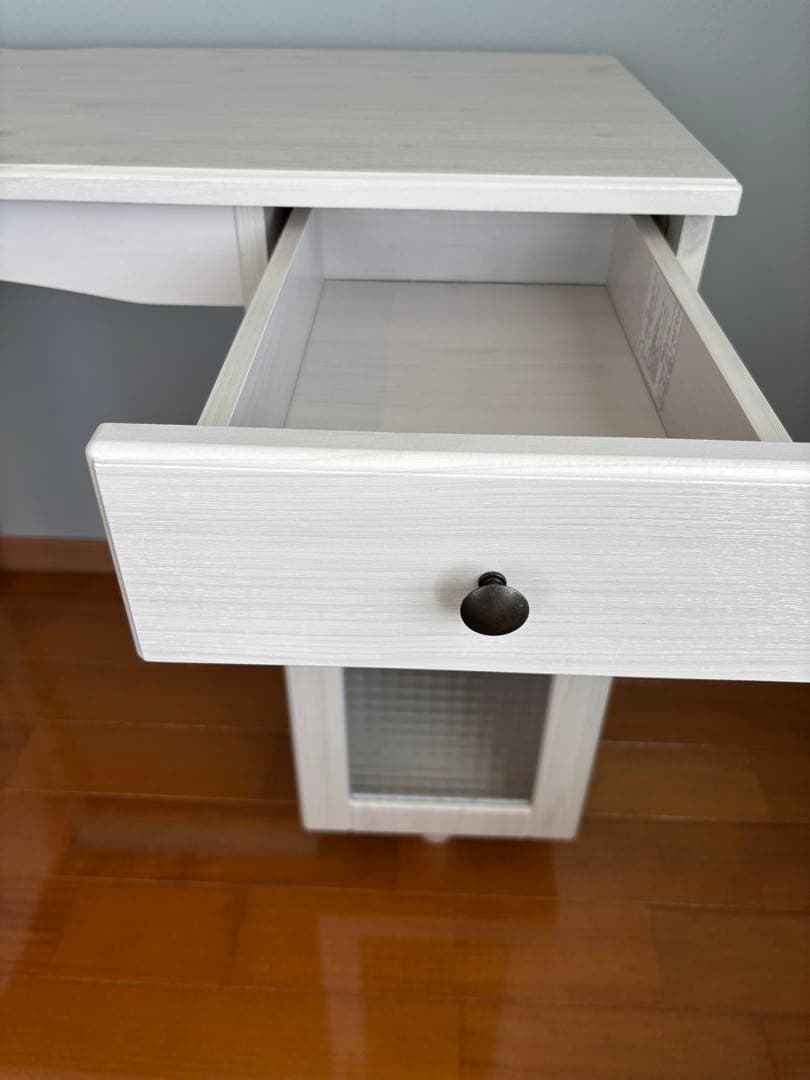 ホワイト木製デスク 引き出し付き