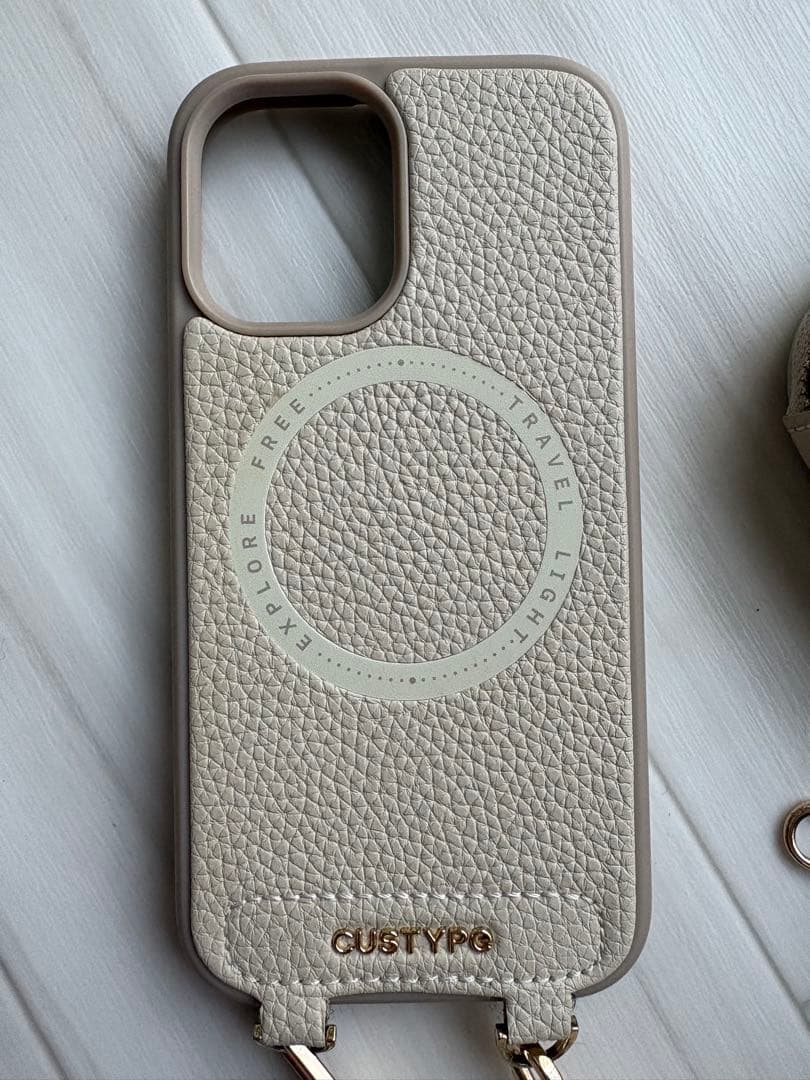 CUSTYPE iPhoneケース ベージュ iPhone16