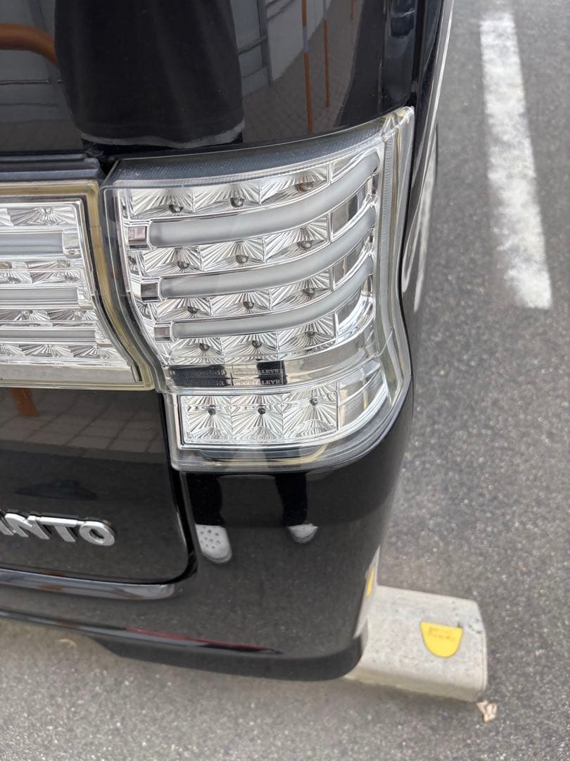 タントカスタムL385sLEDテールランプ