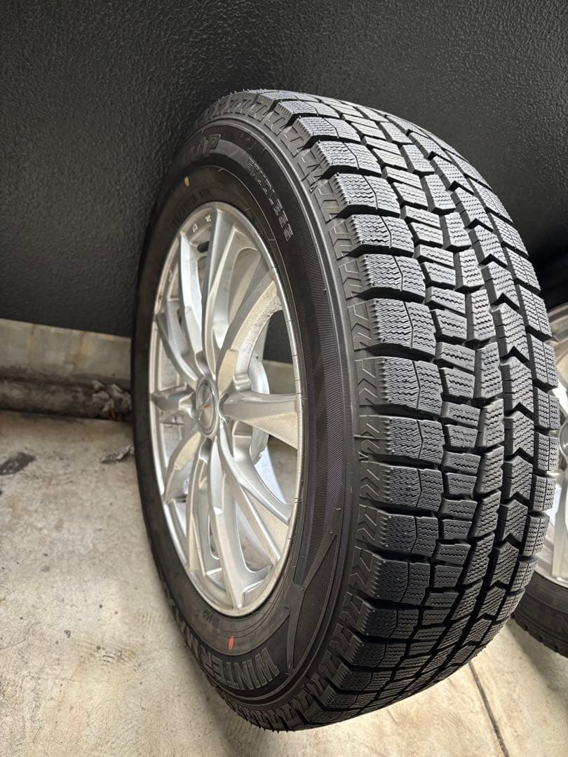 （スタッドレス2ヶ月のみ使用）ライズ、ロッキー