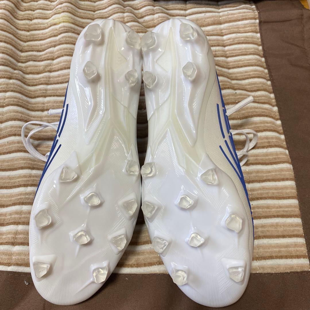 アディダスサッカースパイク　プレデター