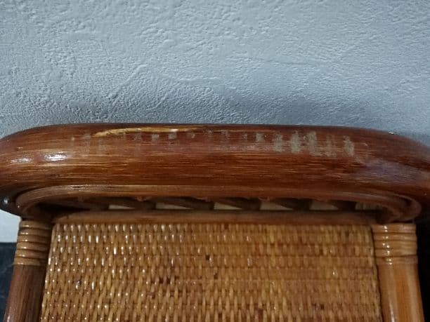 アジアンテイスト 籐製の鏡台とスツールとチェスト