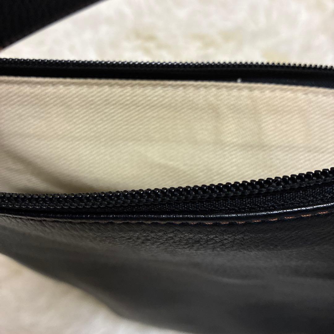 yukasanです。キタムラ ワンショルダーバッグ シボ革 レザー 黒