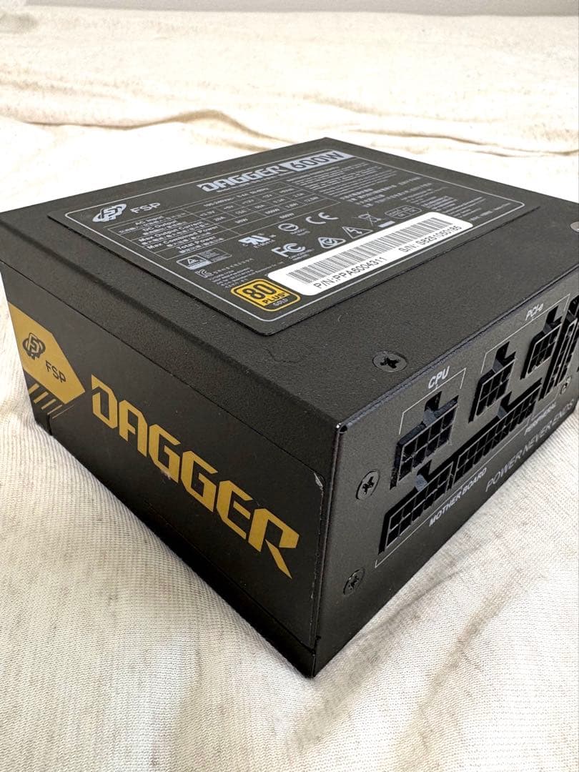 FSP DAGGER 600w SFX規格電源　80PLUS GOLD獲得製品