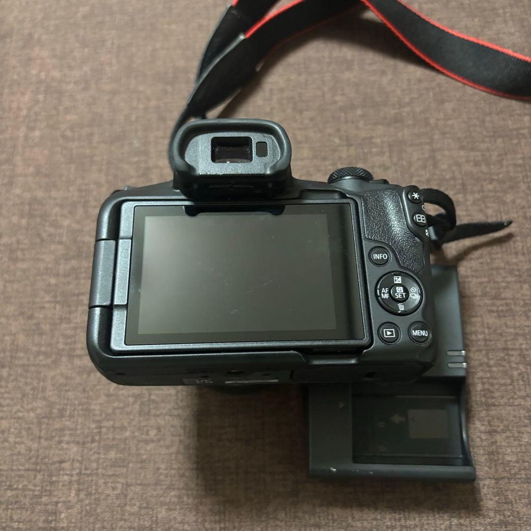 【11/17限定】EOS R50・RF-S18-45 IS STM レンズキット