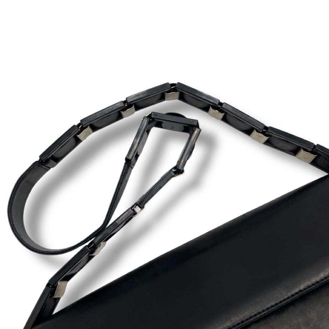 美品 フェラガモ ショルダーバッグ バッグ レザー 黒 チェーン Vintage