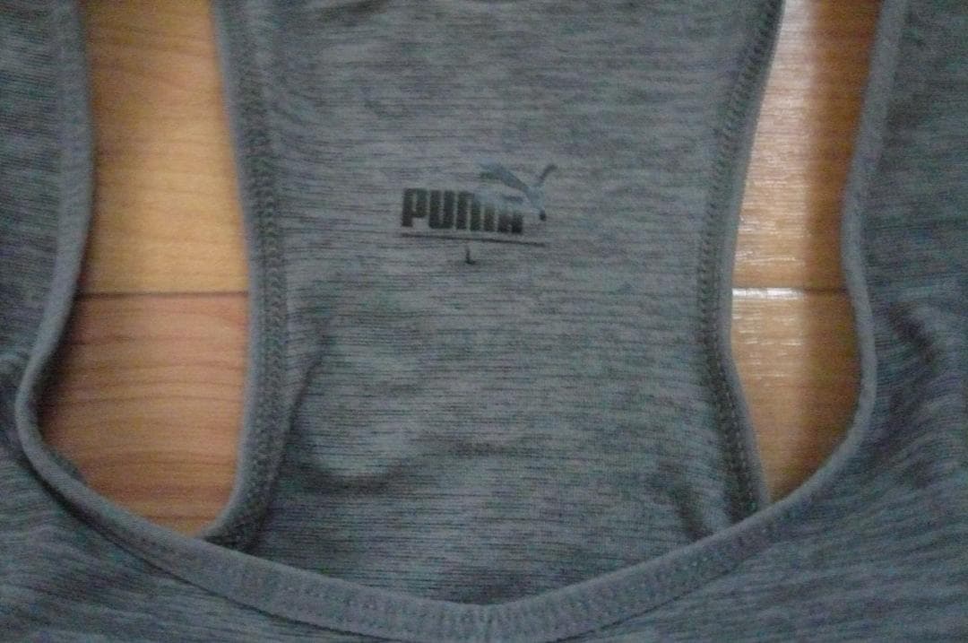 珍しいカラーデザインのアディダス ブラ＆グレー プーマブラ エクササイズ ヨガ