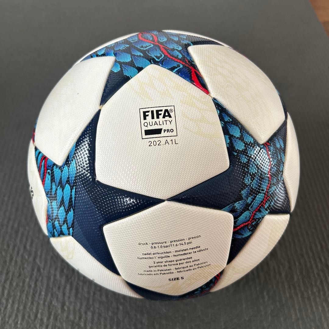 adidas FINAL CARDIFF 2017 サッカーボール