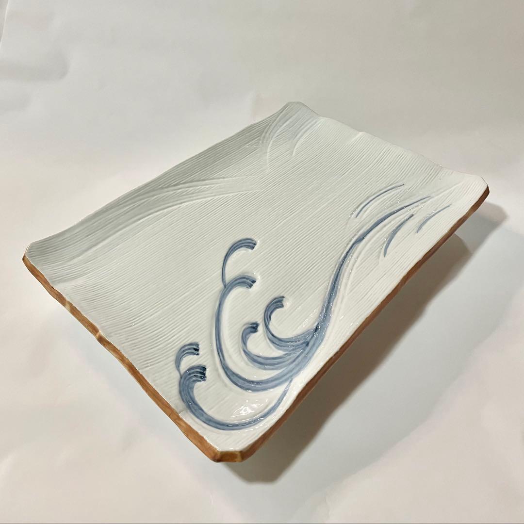 陶磁器　白地大波柄　長角大皿　盛り物皿