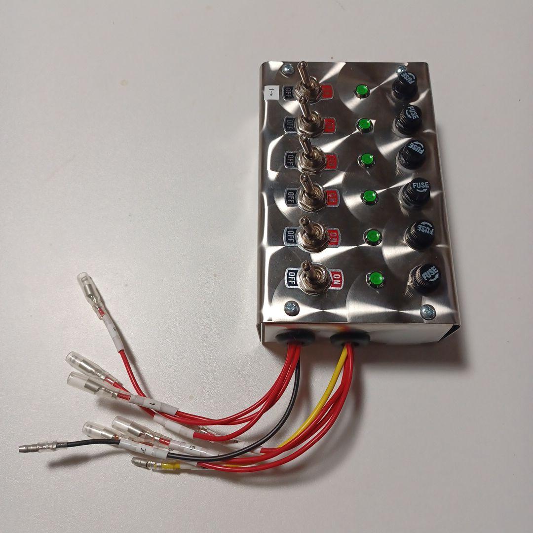 みぃ出品　スイッチボックス