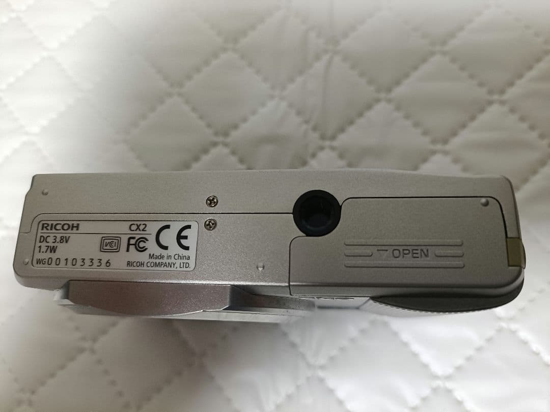 RICOH　コンパクトデジタルカメラ CX2