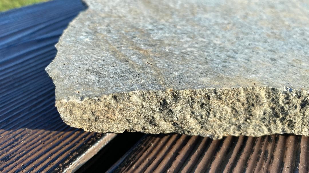 超貴重・ 岩手県遠野産 「遠野の銘石 角閃石」原石 ３キロ・送料無料です（＃1）