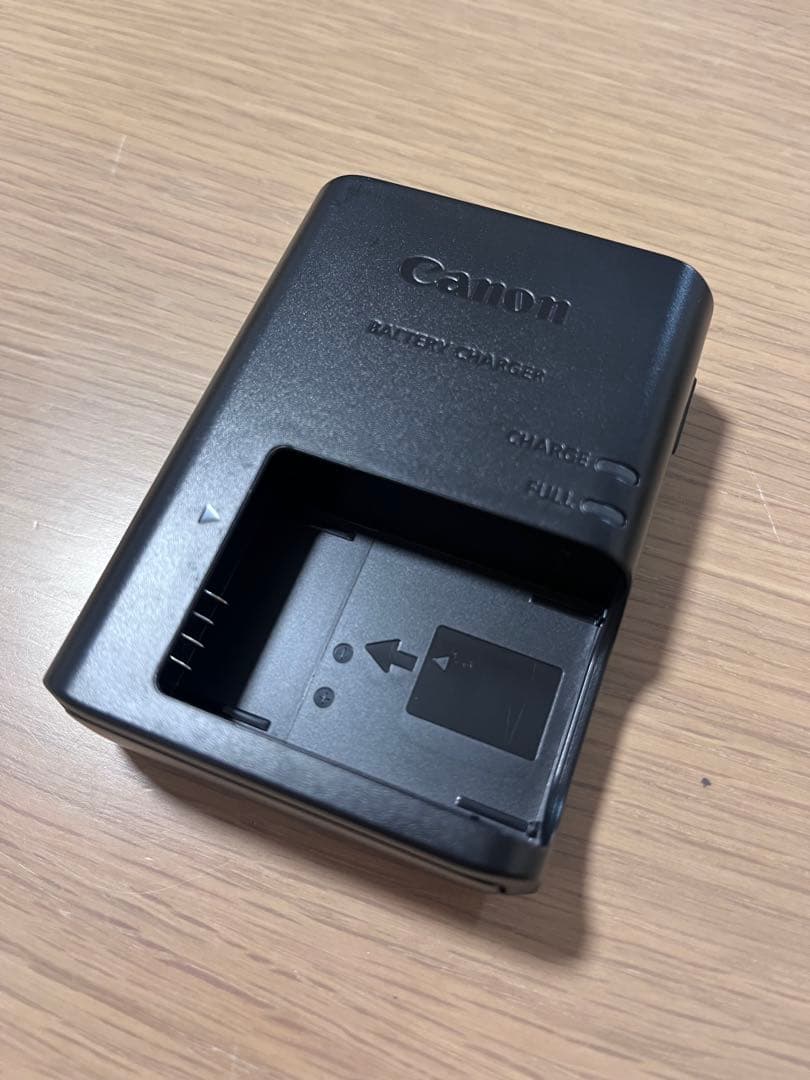 Canon EOS M10 ホワイト　ミラーレス一眼