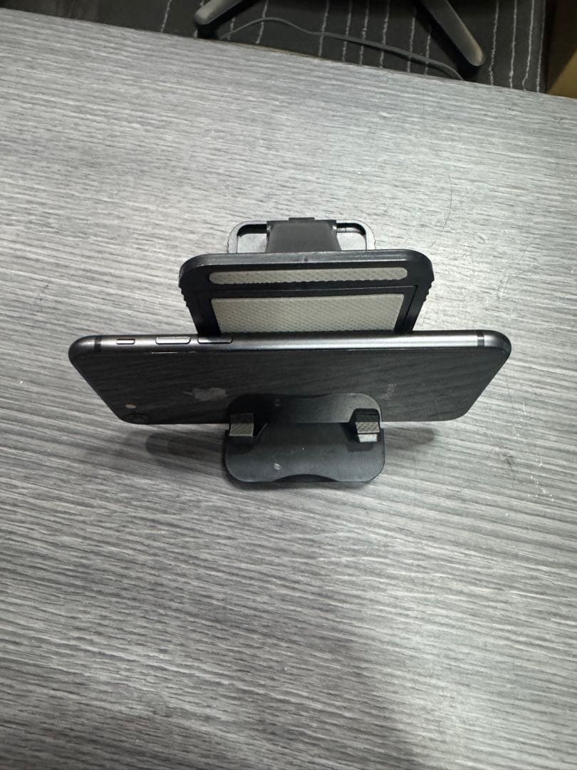 ③Apple iPhone 8スペースグレー 本体64GB SIMフリー1-10