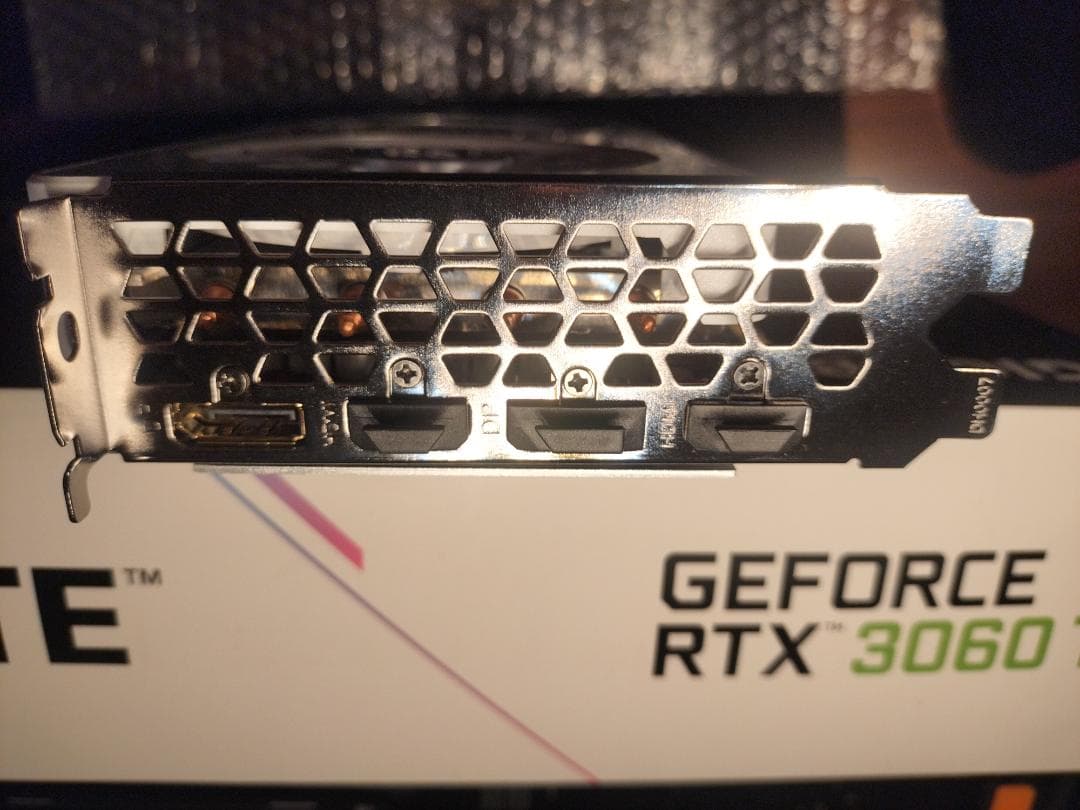 GIGABYTE RTX 3060 Ti グラフィックボード