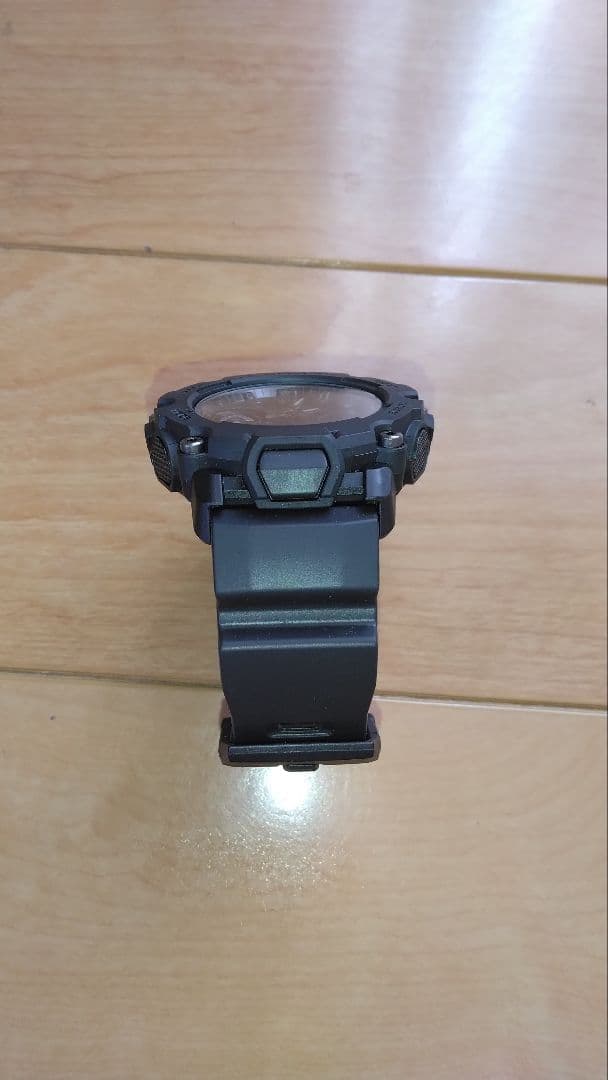 値下げしました☆G-SHOCK 5674　GA2200BB-1AJF