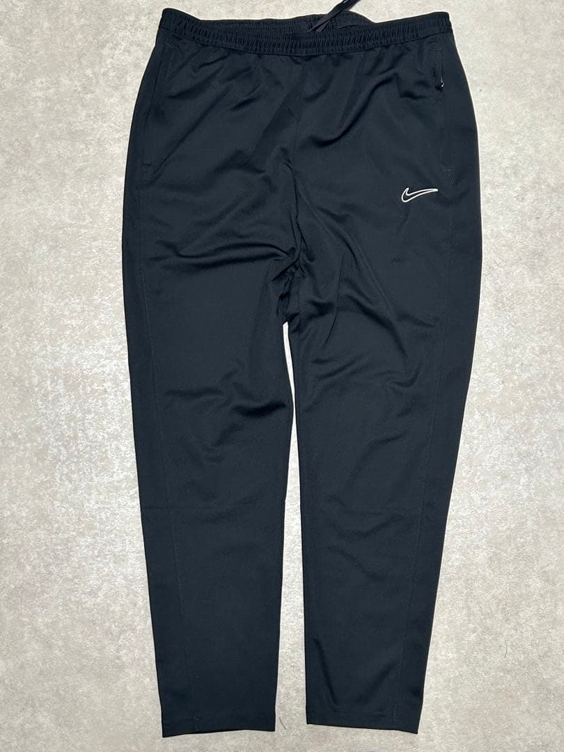 未使用 ナイキ　セットアップ　トラックスーツ　ジャージ　上下　ブラック XL