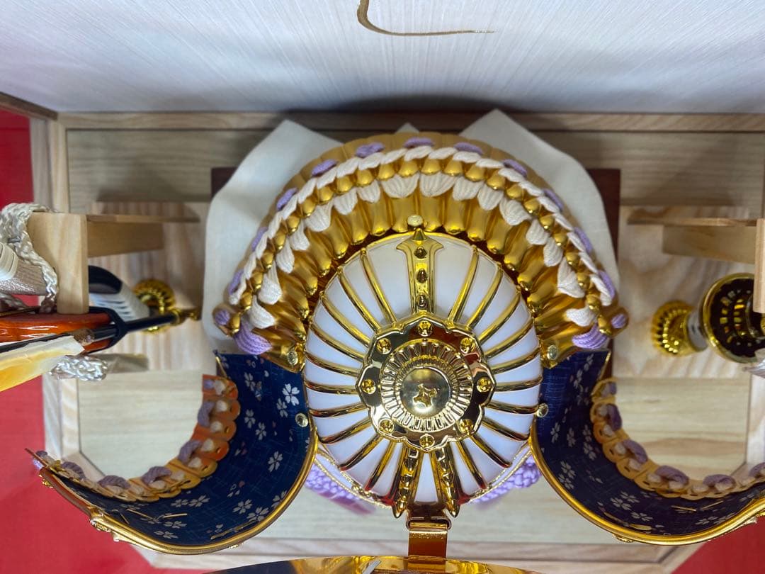 上杉謙信　東京久月　五月人形　兜飾り木目六角パノラマクリルケース入