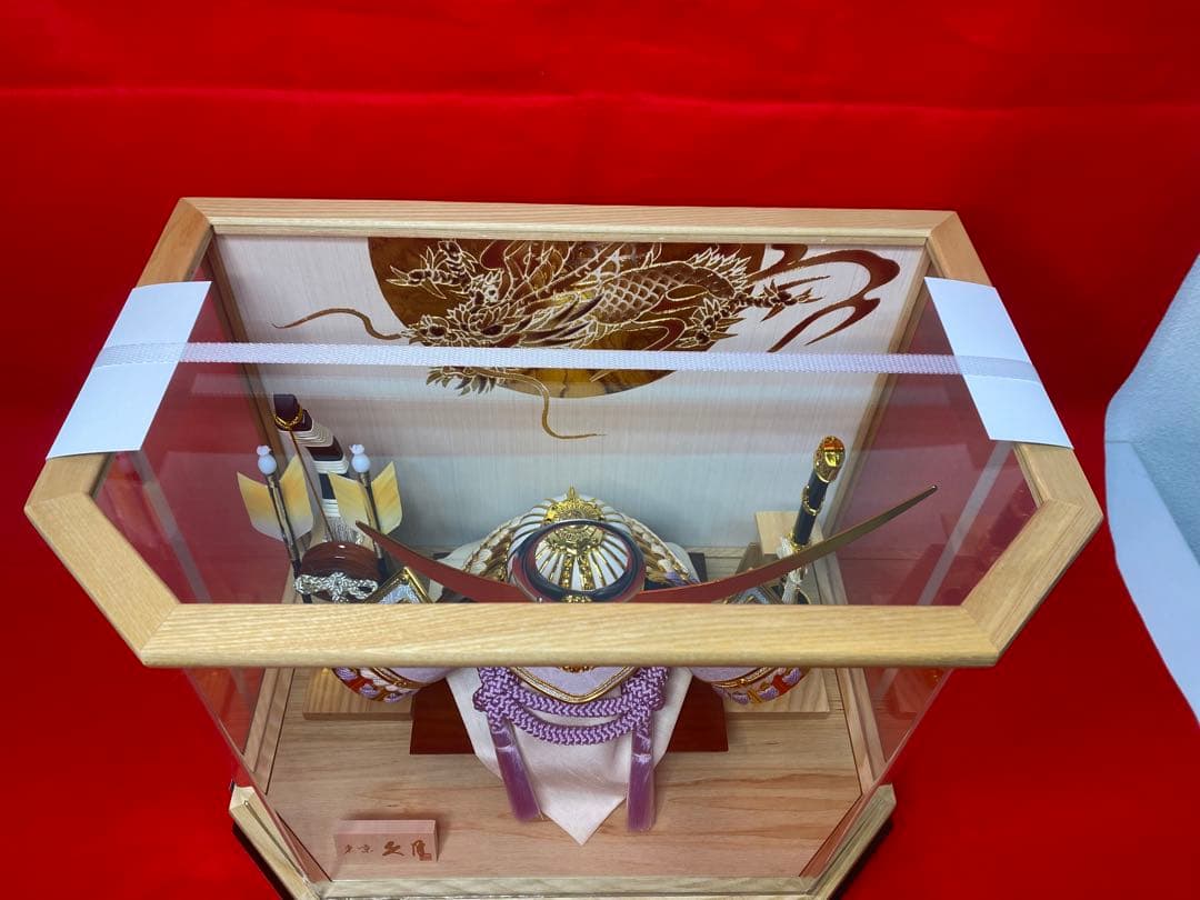 上杉謙信　東京久月　五月人形　兜飾り木目六角パノラマクリルケース入