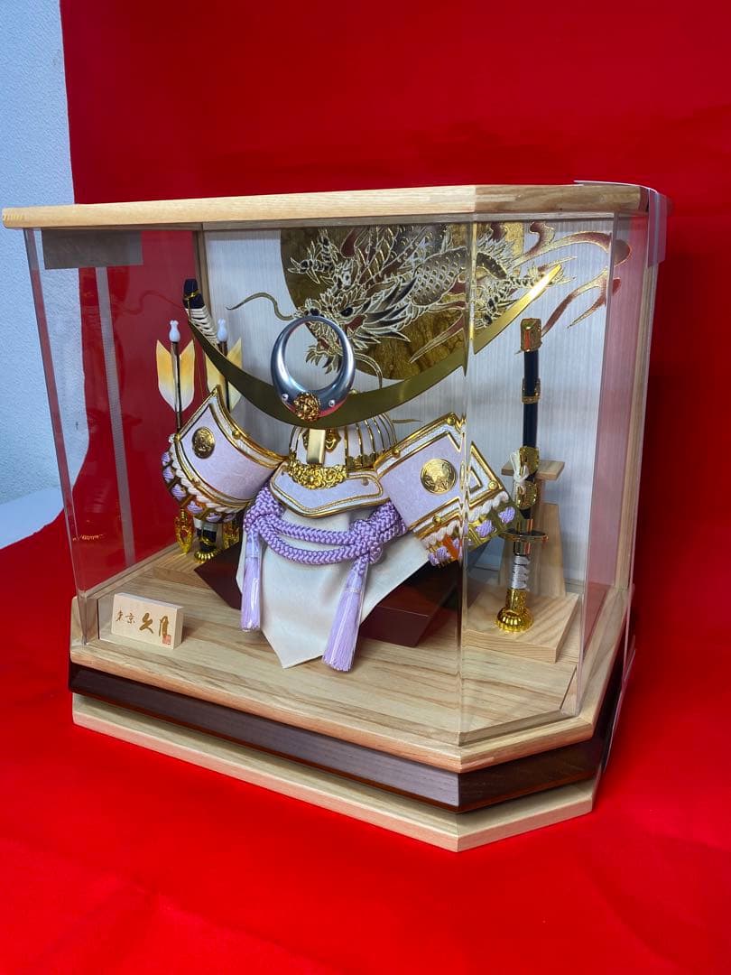 上杉謙信　東京久月　五月人形　兜飾り木目六角パノラマクリルケース入