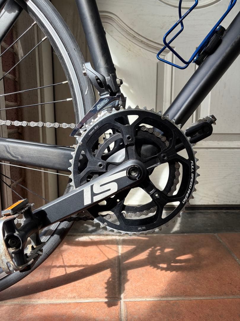 フルカーボンフレーム ロードバイク