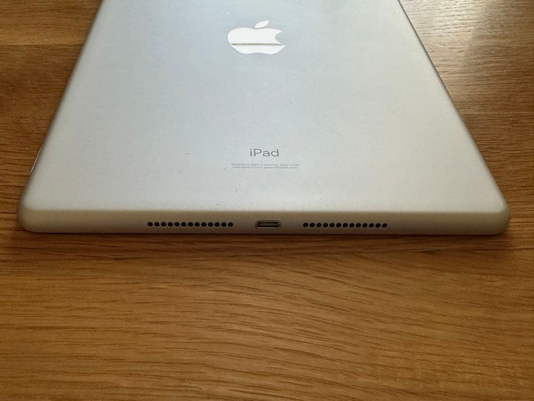 iPad 第７世代 32GB 本体