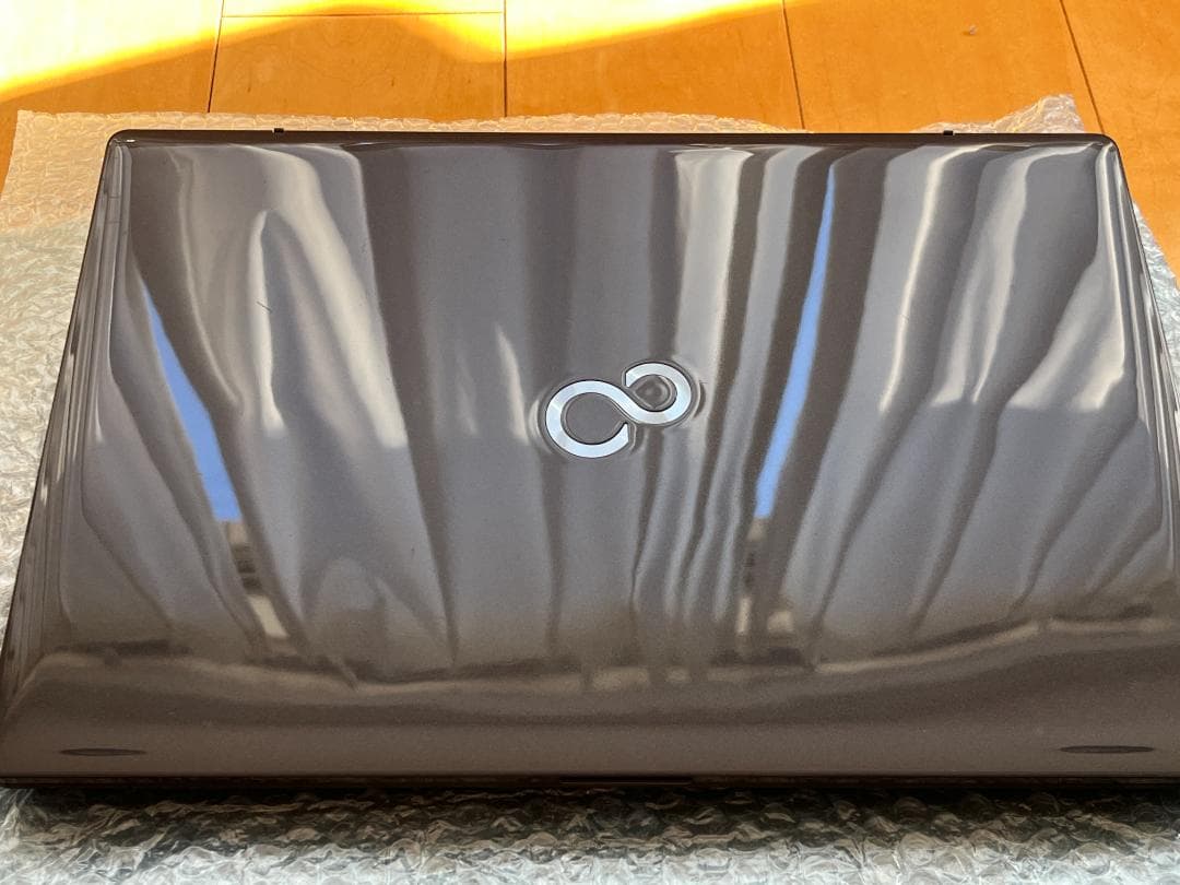 富士通 LIFEBOOK Intel Core i3 4GB/1TB