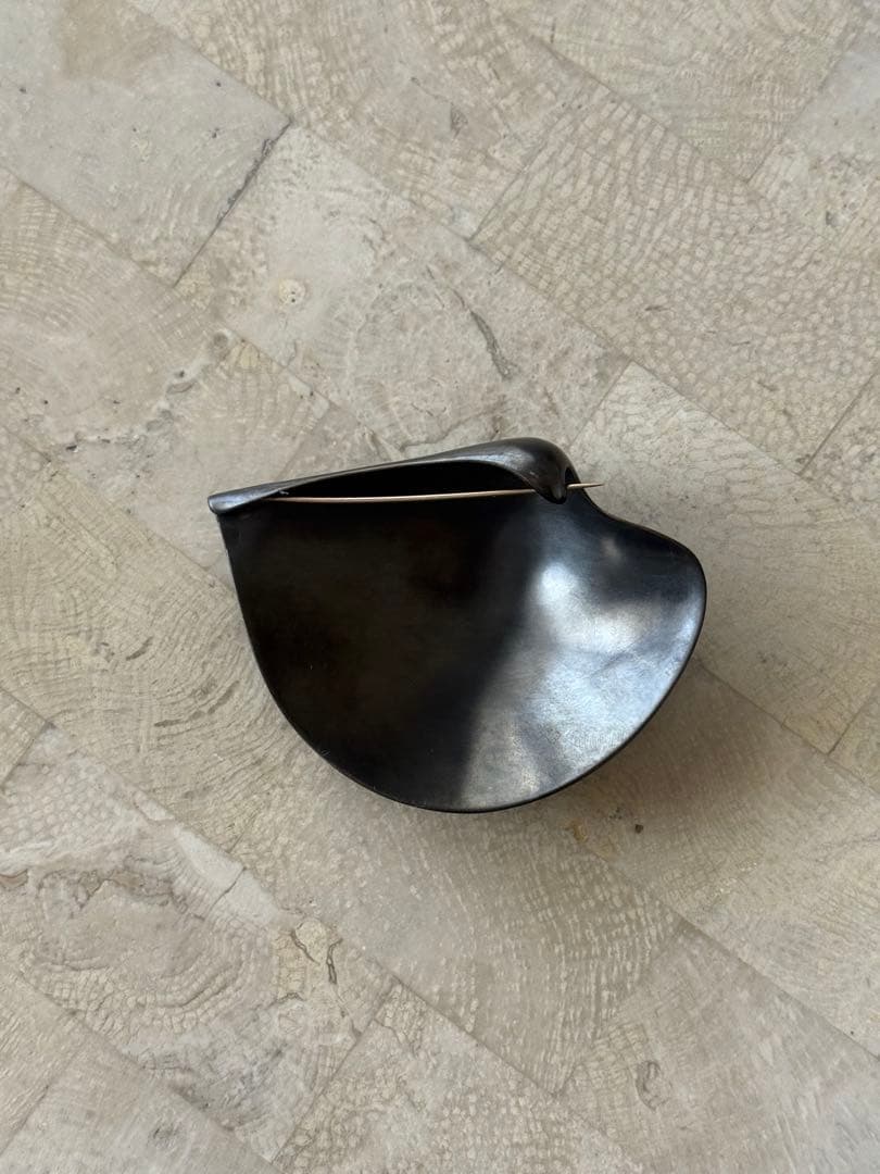 テッドミューリング　Ted Muehling ブローチ　ヤエカ　新品