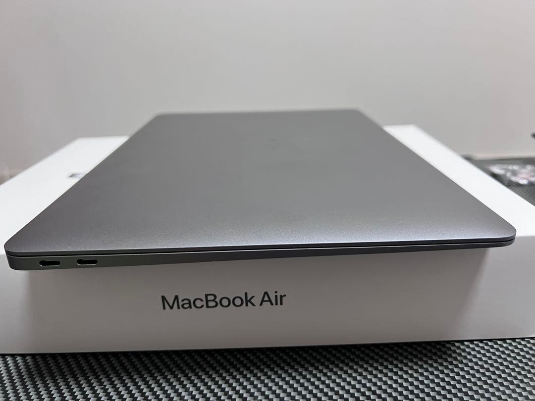 MacBook Air M1 2020 【8GB/256GB】13インチ