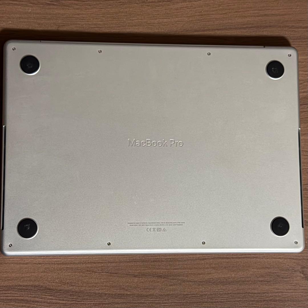 MacBook Pro M1 Pro メモリ32GB/SSD1TB 14インチ