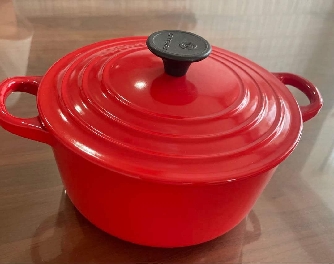 ☆美品☆ ルクルーゼ　ココットロンド　鍋　18cm