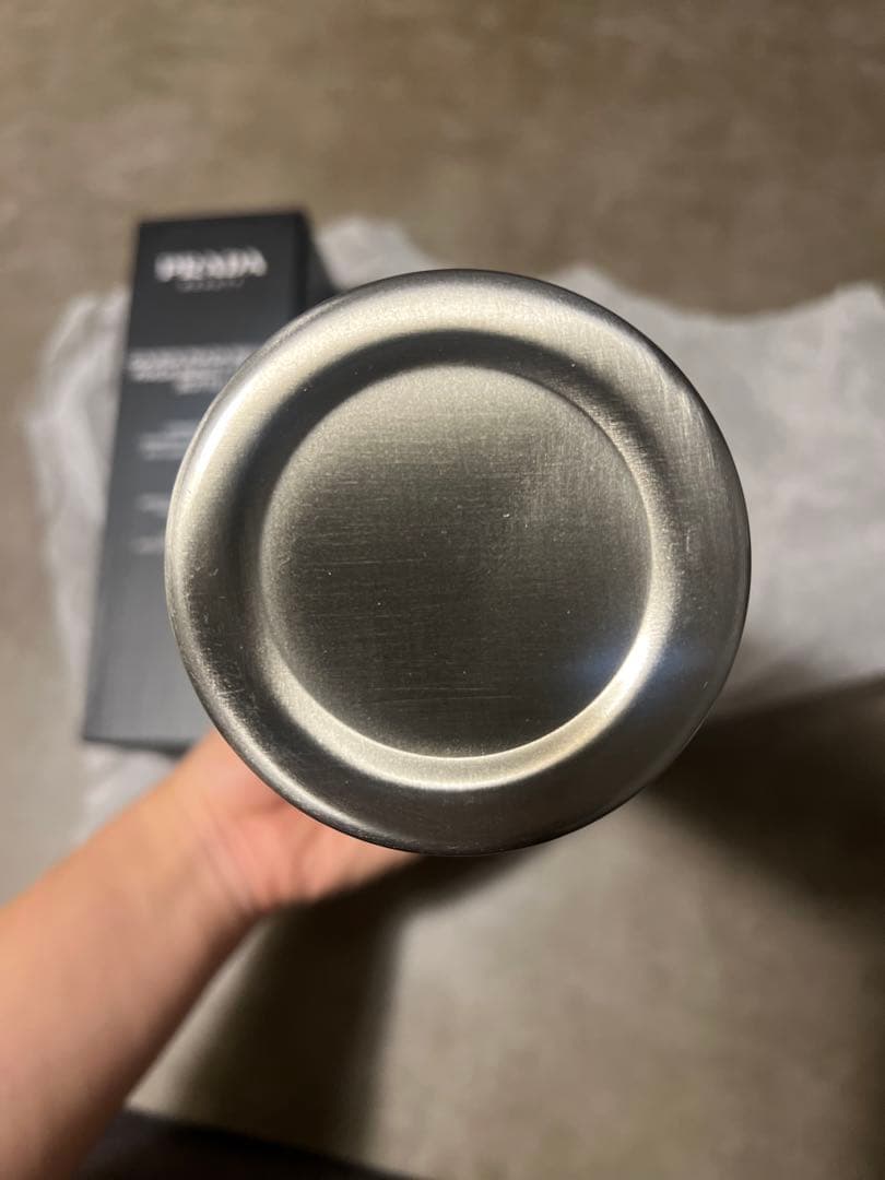 新品　プラダ　水筒　PRADA BEAUTY WATER BOTTLE