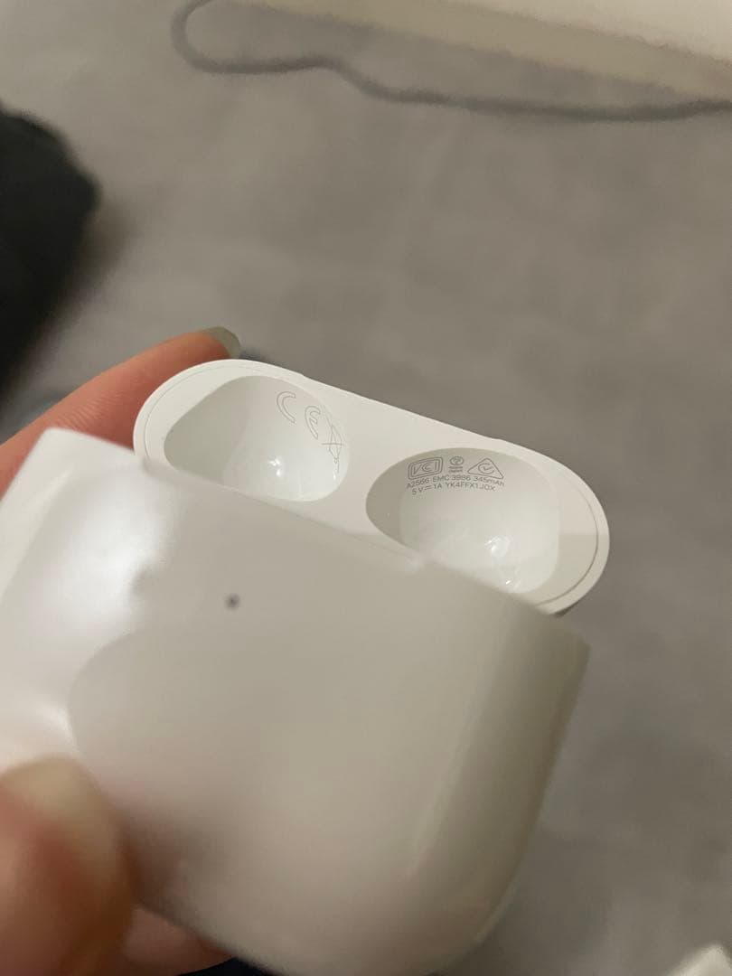 【美品】AirPods (第3世代) 本体 MagSafe充電ケース付き