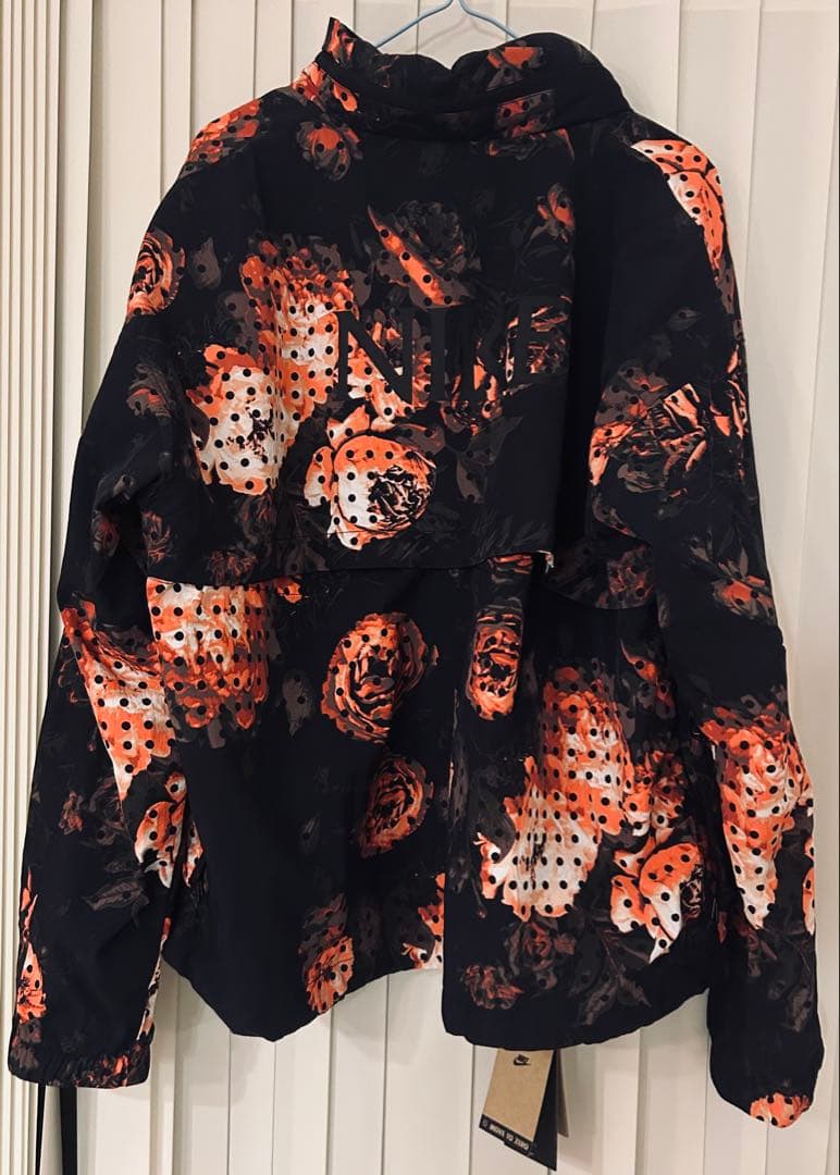 NIKE フラワー柄 フード付きジャケット