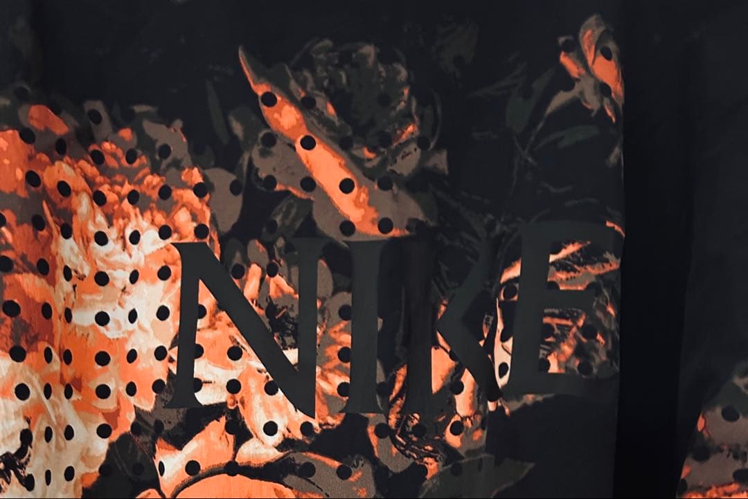 NIKE フラワー柄 フード付きジャケット